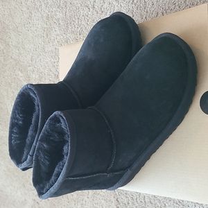 UGG Kids Classic Mini ll